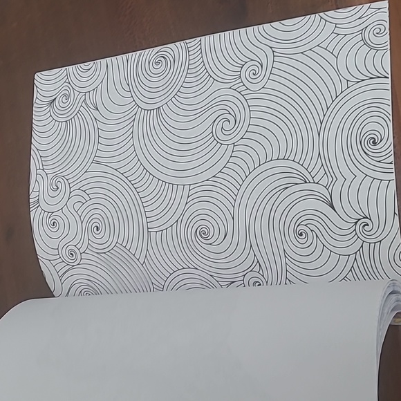 Adult coloring book with the pencils and sharpener. - Picture 4 of 12